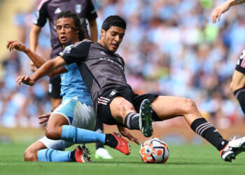 Manchester City golea 5-1 al Fulham de Raúl Jiménez