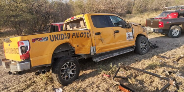 Tractor ocasiona accidente en carretera: 6 heridos