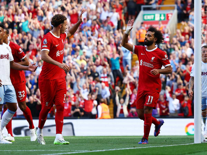 Liverpool golea al Aston Villa y sigue de cerca al City