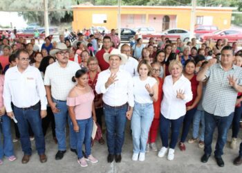 Llega la credencial AMA al ejido La Libertad de Victoria