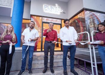 Américo Villarreal visita exposición de Reynosa en “Punto Tamaulipas