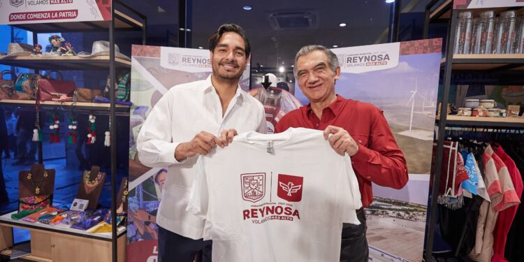 Américo Villarreal visita exposición de Reynosa en “Punto Tamaulipas