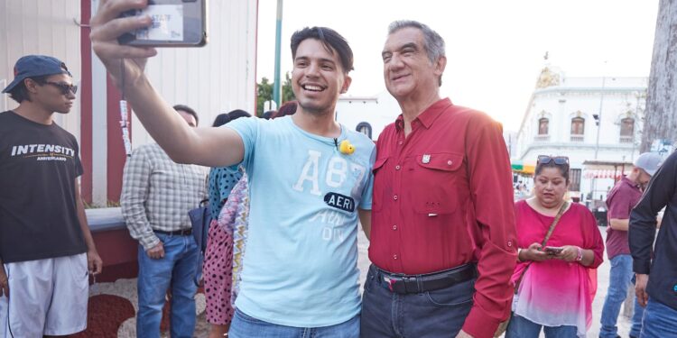 Américo Villarreal visita exposición de Reynosa en “Punto Tamaulipas