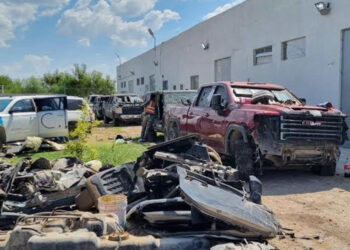 FGR destruye 25 vehículos del narco llamados ‘monstruos’ en Tamaulipas