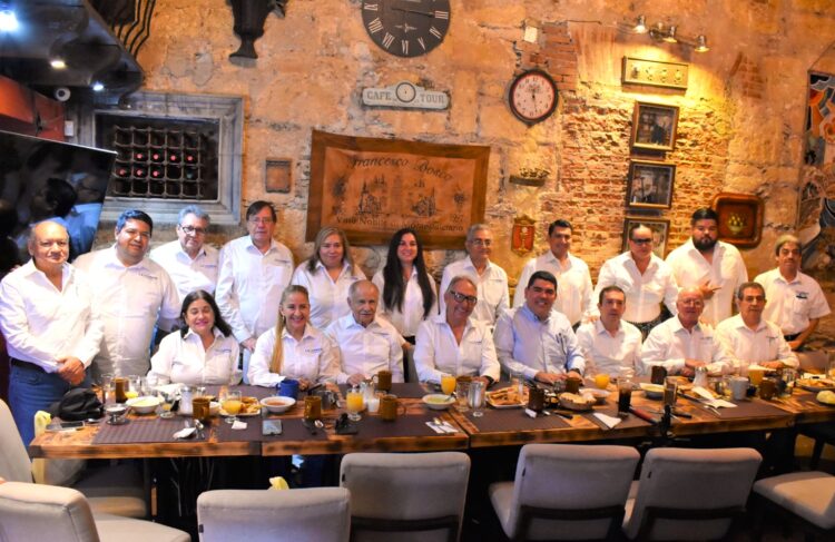 Consejero Presidente del IETAM expone calendario e innovaciones para elecciones 2023/2024 ante La Verdad de Tamaulipas.