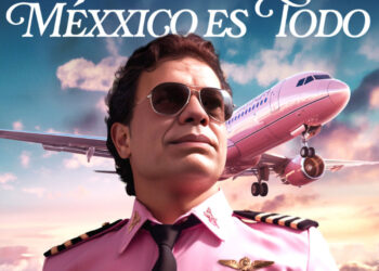 En avión y con canción inédita, Juan Gabriel surcará los cielos