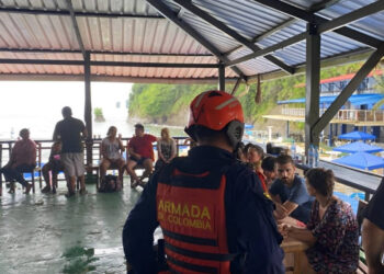 Asaltan a 34 turistas en una embarcación en Colombia