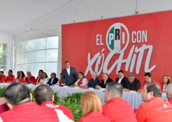 Se reúne Xóchitl Gálvez con ex dirigentes y gobernadores del PRI