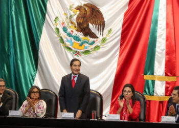 Prevé SHCP crecimiento entre 2.5 y 3.5 % e inflación de 3.8% en 2024