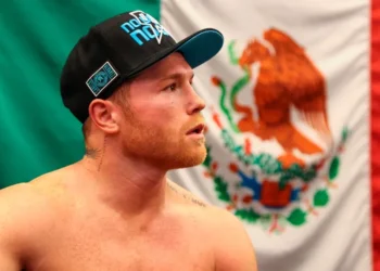 Canelo, listo para un combate épico en Las Vegas contra Charlo