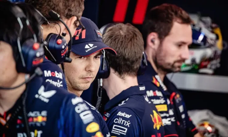 Terrible fin de semana para Checo Pérez termina en octavo lugar