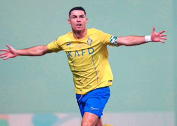 Cristiano Ronaldo marca doblete