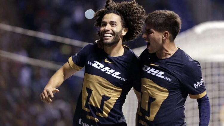 Chino Huerta brilla con doblete y da triunfo a Pumas sobre Puebla
