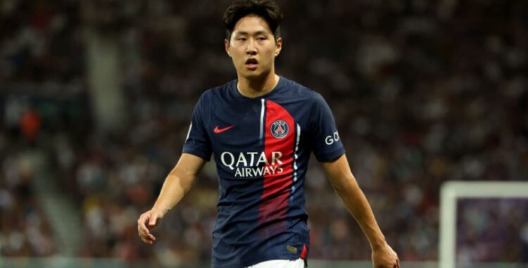 PSG enfrenta la posible pérdida temporal de Kang-in Lee en una jugada estratégica