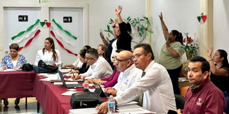 Inician las pláticas entre maestros y Secretaría de Educación