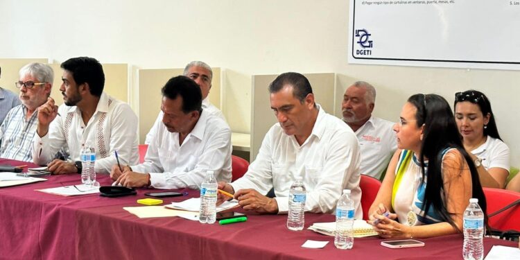 Inician las pláticas entre maestros y Secretaría de Educación