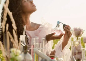 Rejuvenece al instante con estos perfumes dulces y chispeantes