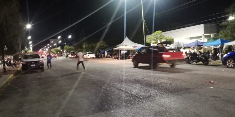 Liberan maestros vialidad en Calzada Tamatán