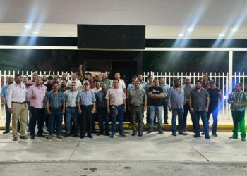 Maestros “clausuran” la Secretaría de Educación