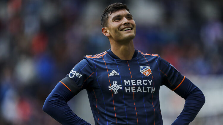 Rayados abre la chequera busca reforzar la delantera