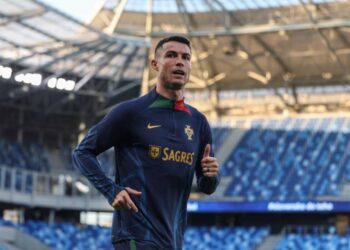 Cristiano Ronaldo causa revuelo en su llegada a Irán