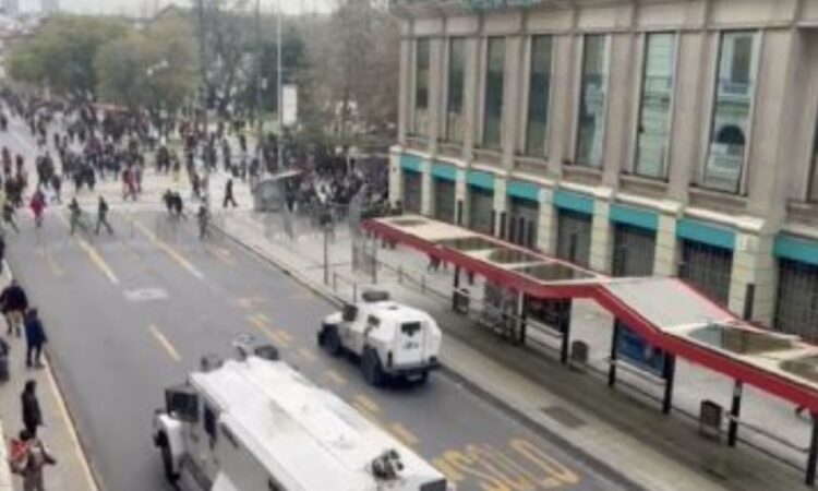 Disturbios sacuden Chile en medio de encuentro entre AMLO y Boric