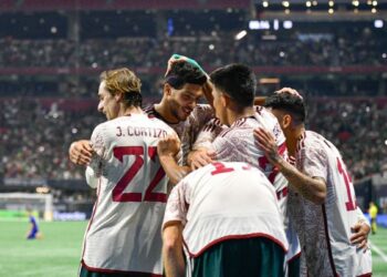 Selección Mexicana en silencio: evita a la prensa y deja dudas sobre el pasto sintético