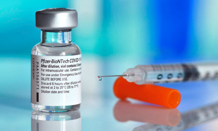 Bruselas da luz verde a vacuna Pfizer 3.0 contra nueva variante COVID