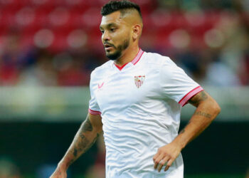 Se termina la novela: Tecatito Corona abandona al Sevilla para llegar a Rayados