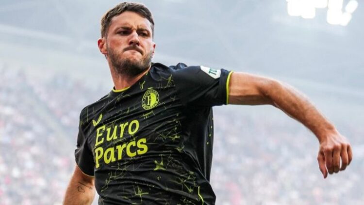 Santiago Giménez continuá con racha goleadora