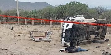 Carreterazo deja dos muertos y tres lesionados en Tula