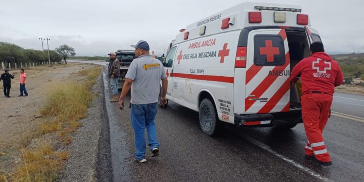 Carreterazo deja dos muertos y tres lesionados en Tula