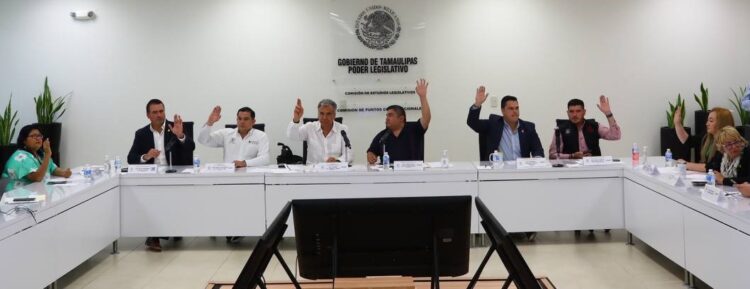 Aprueban en Comisiones reforma al artículo 65 de la Constitución Federal