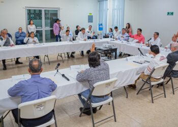 Preside alcalde Mario López reunión del Consejo de Junta de Aguas y Drenaje de Matamoros