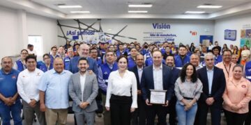 Secretaría del Trabajo entrega reconocimiento a Medline de Nuevo Laredo