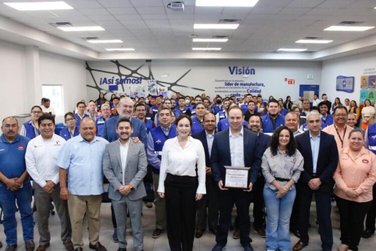 Secretaría del Trabajo entrega reconocimiento a Medline de Nuevo Laredo