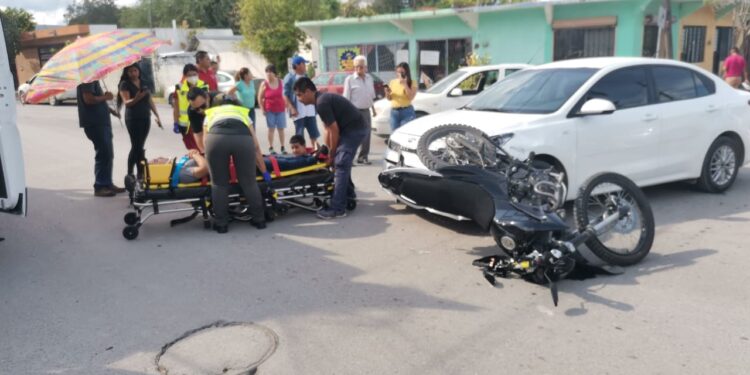 Auto embiste a motociclista en la Col. Obrera de Cd. Victoria