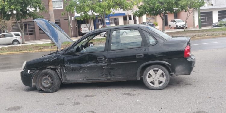 Enésimo choque en el peligroso crucero 13 y Bulevar “López Mateos”