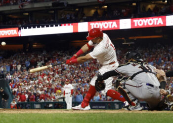 Filis aplasta a D’Backs en Juego 2 y comienza a soñar con Serie Mundial