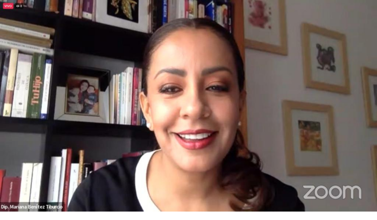 ·Al conmemorar los 70 años del Voto Femenino en México, mujeres respaldan a Sheinbaum 