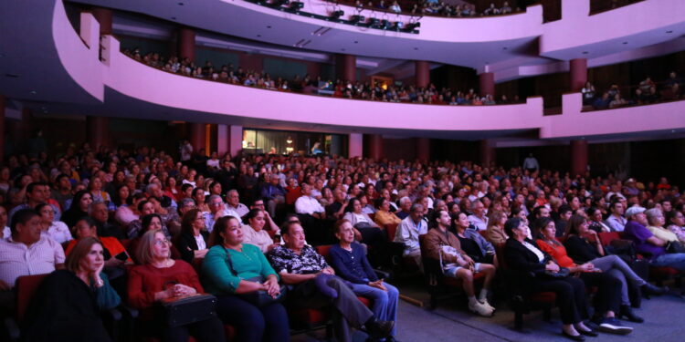 Gran velada romántica de boleros con el Trío “Los Panchos” en Teatro del Centro Cultural