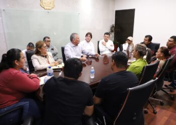 Atienden demandas de trabajadores eventuales de la Secretaría de Salud: Hernández Navarro