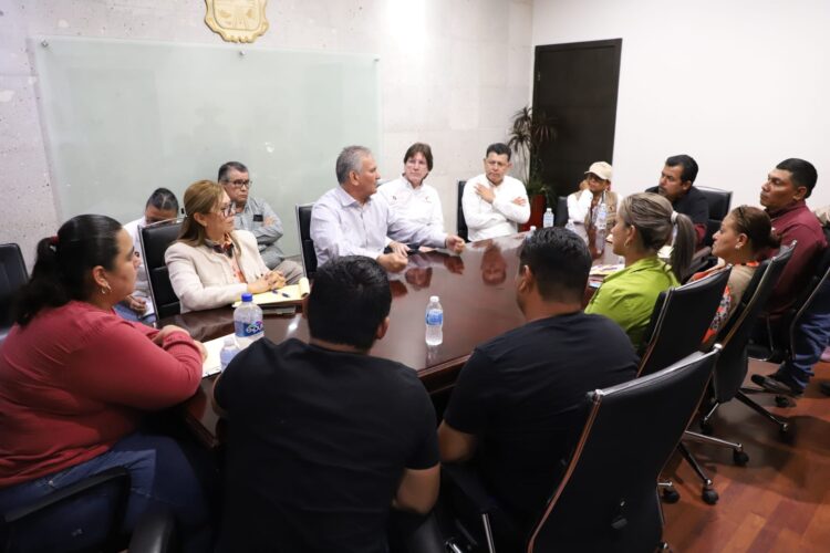 Atienden demandas de trabajadores eventuales de la Secretaría de Salud: Hernández Navarro