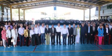 Felicita Alcalde Mario López a la comunidad del CBTIS 189 de Matamoros por 40 aniversario