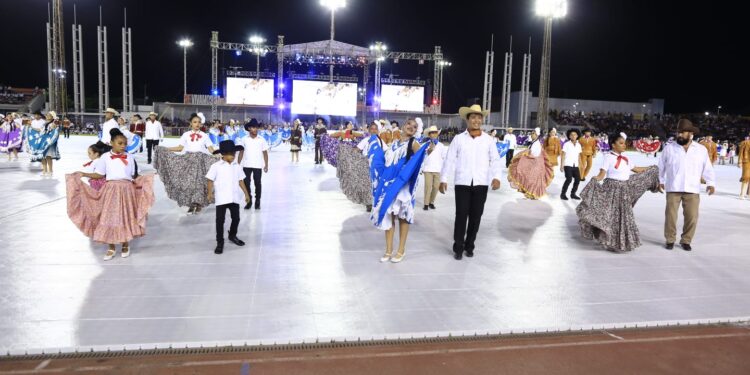 Familias tamaulipecas disfrutan del evento 365 días contigo en Cd. Victoria