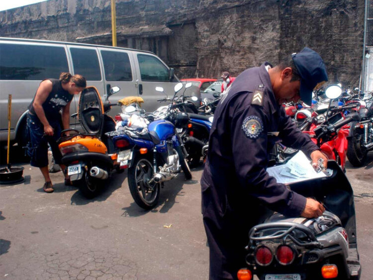 Aumenta 54 por ciento el emplacamiento de motocicletas, tras nuevo reglamento