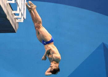 Osmar Olvera suma oro para México en trampolín de 1 metro