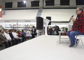 Paco Ignacio Taibo II destaca el crecimiento de la FUL UAT