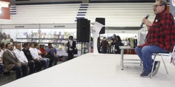 Paco Ignacio Taibo II destaca el crecimiento de la FUL UAT