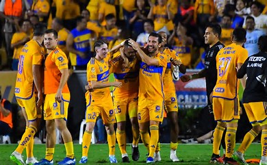 Tigres de la UANL se imponen 2-1 ante la máquina del Cruz Azul